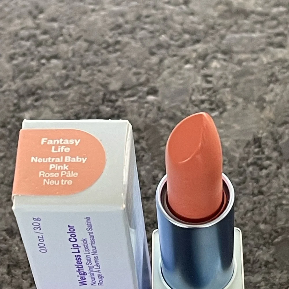 Kosas Weightless Lip Color Nourishing Satin Lipstick Fantasy Life neut baby pink
